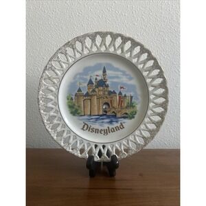 Disneyland Walt Disney Productions Japan Reticulated Vintage Souvenir Plate‎